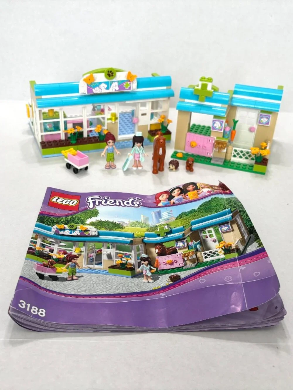LEGO Friends Vet Clinic Building Toy Set 3188 RETIRED